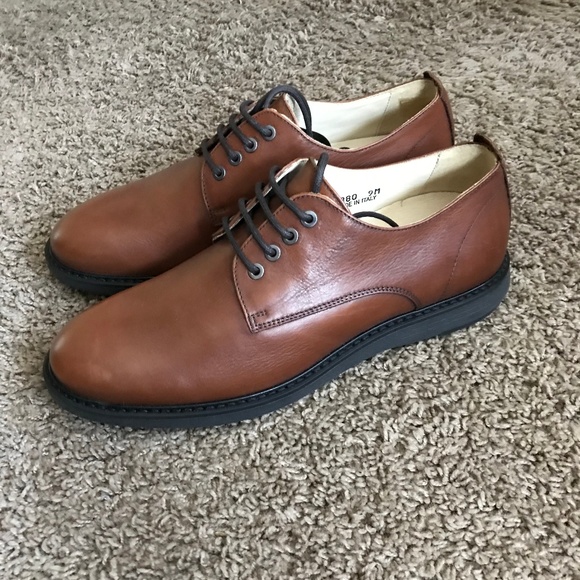 Barneys New York Men\'s Tan Leather Shoes
